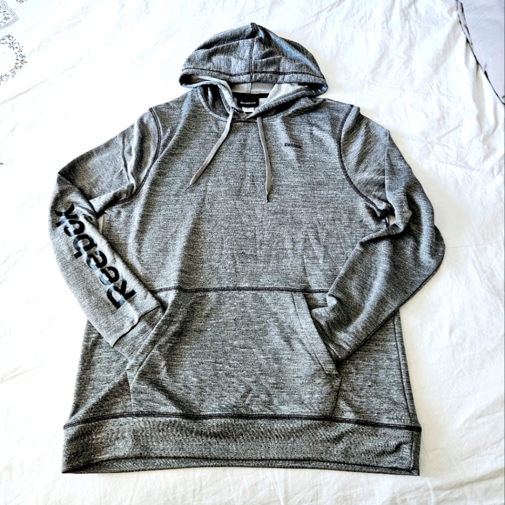 NEW MENS REEBOK HOODIE SIZE M